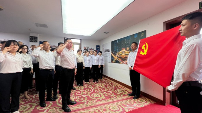 甘肅文旅酒店集團(tuán)開展“重溫歷史足跡 ，永葆黨員初心，凝心聚力迎‘七一’”主題黨日活動(dòng)