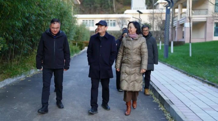 石培文董事長(zhǎng)帶隊(duì)調(diào)研指導(dǎo)天水和諧園如驛部落冬季運(yùn)營(yíng)工作